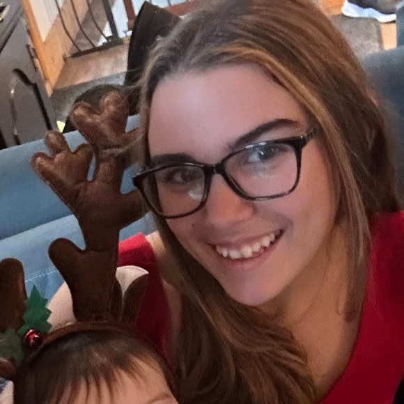 Meet your Posher, Vicky - Picture 1 of 1